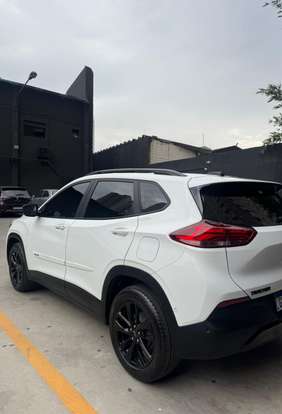 CHEVROLET-TRACKER-2023