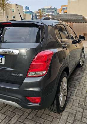 CHEVROLET-TRACKER-2019