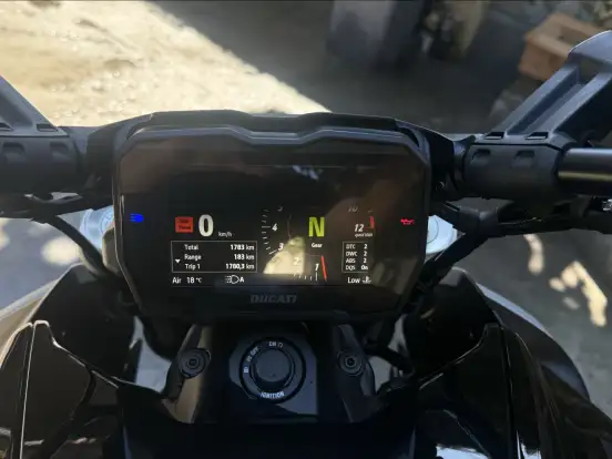 DUCATI-DIAVEL V4 DUCATI-DIAVEL V4-2025