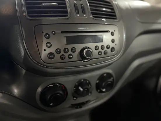 FIAT-SIENA-1.6 MPI ESSENCE 16V FLEX 4P AUTOMATIZADO FIAT-SIENA-2013