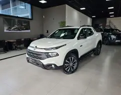 FIAT TORO 2.0 16V TURBO DIESEL ULTRA 4WD AT9 FIAT TORO 2.0 16V TURBO DIESEL ULTRA 4WD AT9