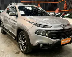 FIAT TORO 2.0 16V TURBO DIESEL ULTRA 4WD AT9 FIAT TORO 2.0 16V TURBO DIESEL ULTRA 4WD AT9