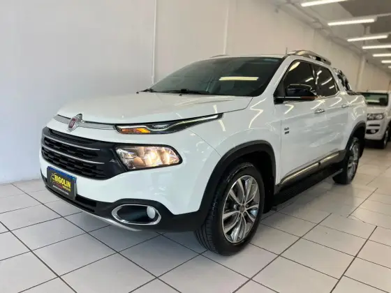 FIAT TORO 2.0 16V TURBO DIESEL VOLCANO 4WD AT9