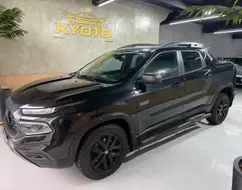 FIAT TORO 2.0 16V TURBO DIESEL ULTRA 4WD AT9 FIAT TORO 2.0 16V TURBO DIESEL ULTRA 4WD AT9