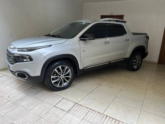 FIAT TORO 2.0 16V TURBO DIESEL VOLCANO 4WD AT9