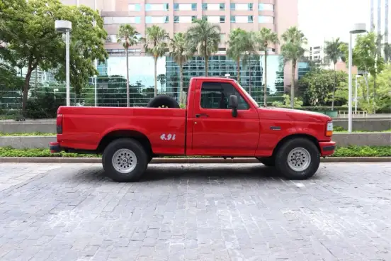 FORD-F-1000-1996