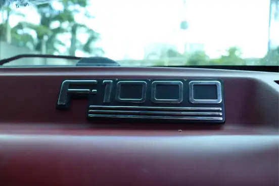 FORD-F-1000-1996