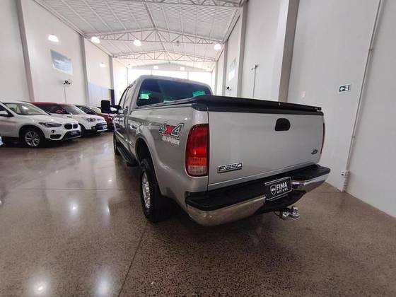 FORD F-250 3.9 XLT MAX POWER 4X4 CS DIESEL 2P MANUAL