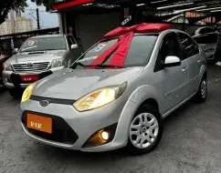 FORD FIESTA 1.6 ROCAM SEDAN 8V FLEX 4P MANUAL FORD FIESTA 1.6 ROCAM SEDAN 8V FLEX 4P MANUAL