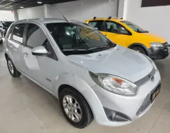 FORD FIESTA 1.6 SE HATCH 16V FLEX 4P MANUAL FORD FIESTA 1.6 SE HATCH 16V FLEX 4P MANUAL