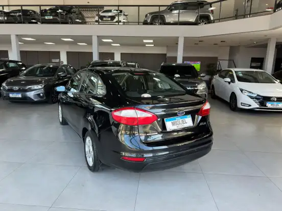 FORD-FIESTA-1.6 SE SEDAN 16V FLEX 4P POWERSHIFT FORD-FIESTA-2014