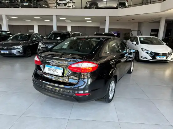 FORD-FIESTA-2014