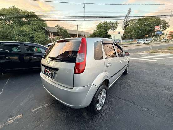 FORD-FIESTA-2004
