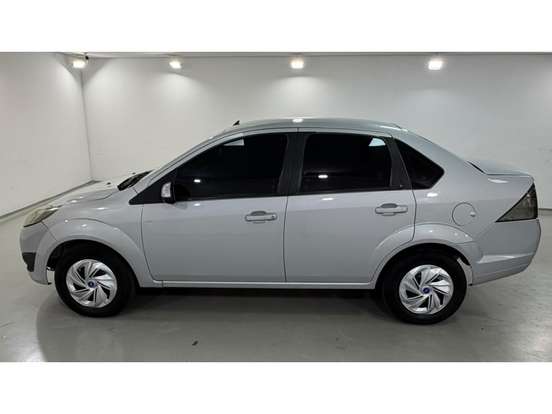 FORD-FIESTA-2012