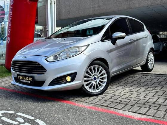 FORD FIESTA 1.6 TITANIUM HATCH 16V FLEX 4P POWERSHIFT