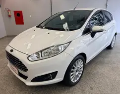 FORD FIESTA 1.6 TITANIUM HATCH 16V FLEX 4P POWERSHIFT FORD FIESTA 1.6 TITANIUM HATCH 16V FLEX 4P POWERSHIFT