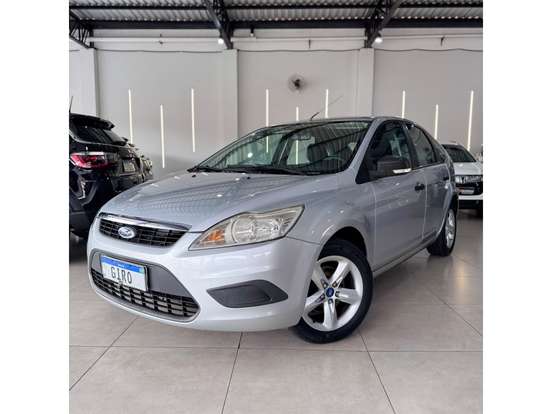 FORD-FOCUS-2010