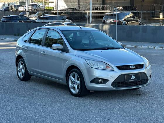 FORD FOCUS 1.6 GLX 16V FLEX 4P MANUAL