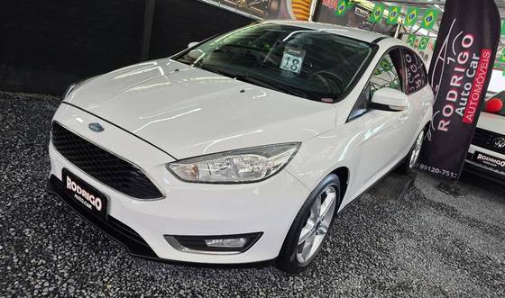 FORD FOCUS 1.6 SE PLUS 16V FLEX 4P MANUAL