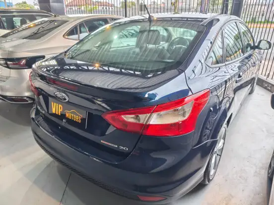 FORD-FOCUS-2015
