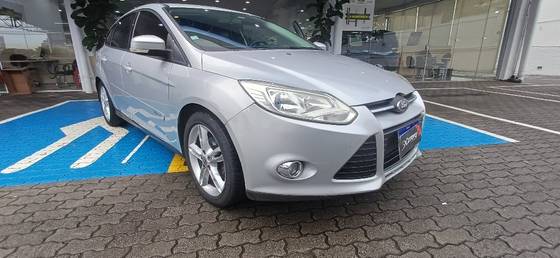 FORD FOCUS 2.0 SE 16V FLEX 4P POWERSHIFT