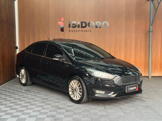 FORD FOCUS 2.0 TITANIUM FASTBACK 16V FLEX 4P POWERSHIFT