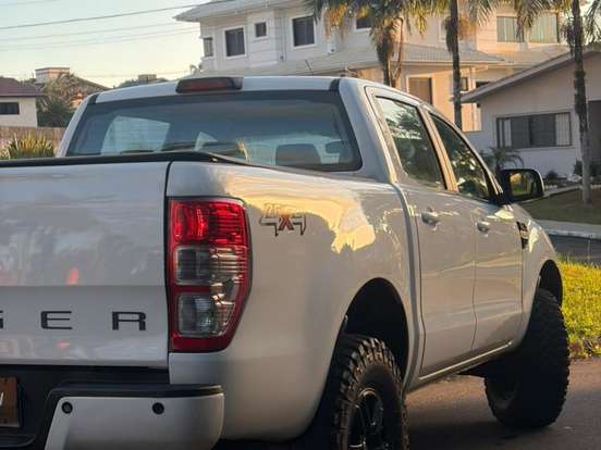 FORD-RANGER-2.2 XLS 4X4 CD 16V DIESEL 4P MANUAL FORD-RANGER-2017