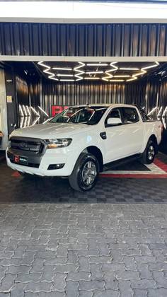 FORD RANGER 3.2 XLT 4X4 CD 20V DIESEL 4P AUTOMÁTICO