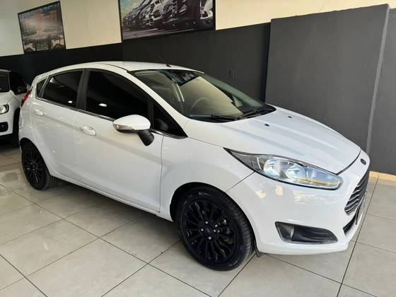 FORD FIESTA 1.6 SE HATCH 16V FLEX 4P MANUAL