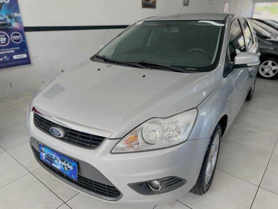FORD FOCUS 1.6 GLX 16V FLEX 4P MANUAL
