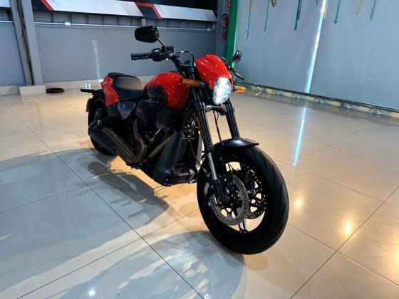 HARLEY-DAVIDSON SOFTAIL FXDR 114 