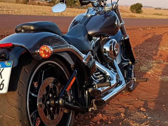 HARLEY-DAVIDSON-SOFTAIL BREAKOUT HARLEY-DAVIDSON-SOFTAIL BREAKOUT-2015