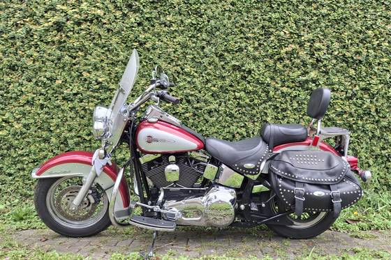 HARLEY-DAVIDSON SOFTAIL HERITAGE CLASSIC 
