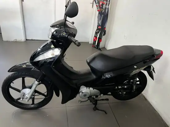 HONDA-BIZ 125 ES-2011