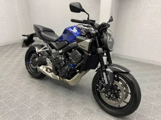 HONDA-CB 650R E-CLUTCH HONDA-CB 650R E-CLUTCH-2025