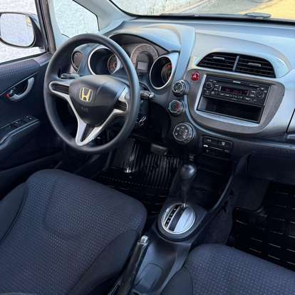 HONDA-FIT-2009
