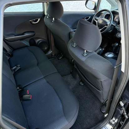 HONDA-FIT-2009