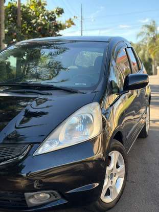 HONDA-FIT-2010