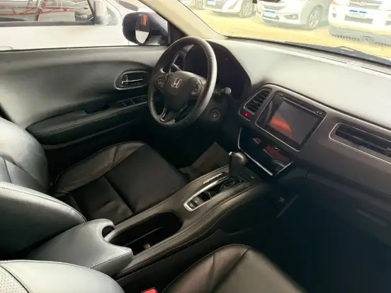 HONDA-HR-V-2016