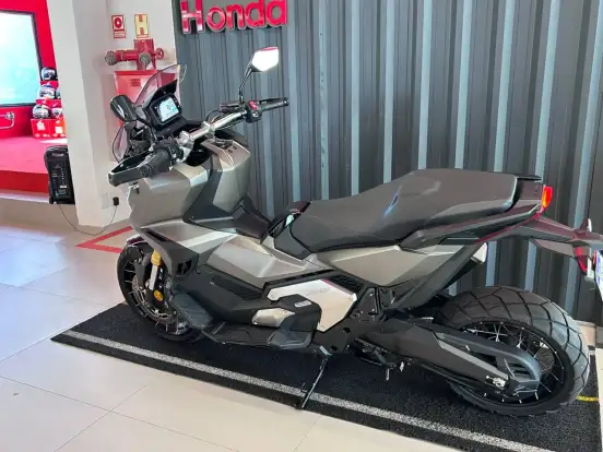 HONDA-X-ADV-2022