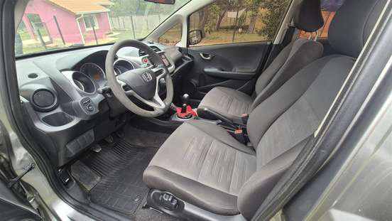 HONDA-FIT-2013