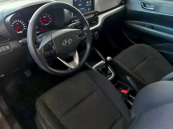 HYUNDAI-HB20-2025