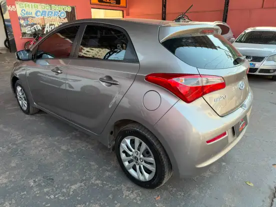 HYUNDAI-HB20-1.0 COMFORT 12V FLEX 4P MANUAL HYUNDAI-HB20-2017