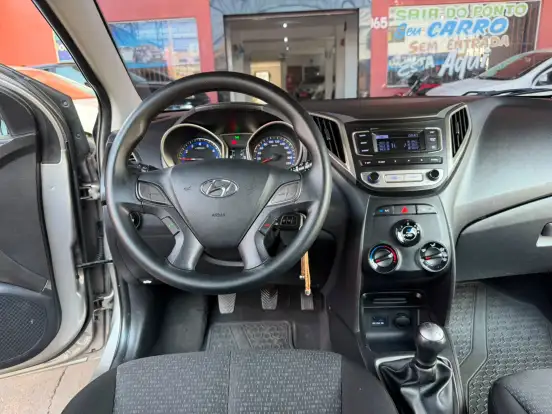 HYUNDAI-HB20-2017