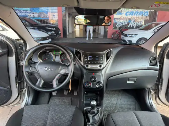 HYUNDAI-HB20-2017