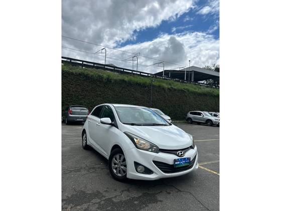 HYUNDAI HB20 1.0 COMFORT PLUS 12V FLEX 4P MANUAL