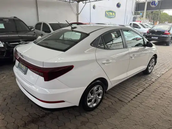 HYUNDAI-HB20S-2024