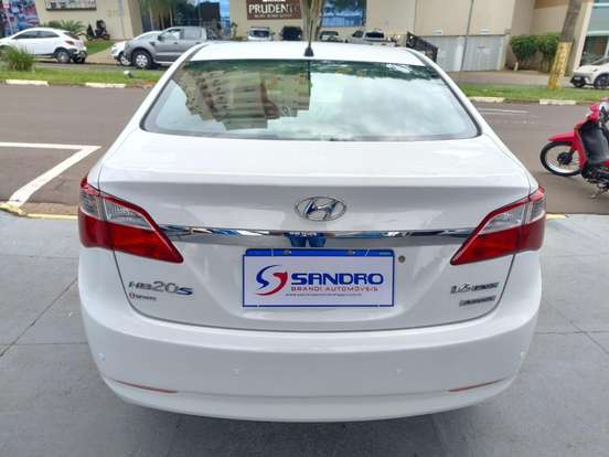 HYUNDAI-HB20S-1.6 COMFORT PLUS 16V FLEX 4P AUTOMÁTICO HYUNDAI-HB20S-2014
