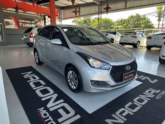 HYUNDAI HB20S 1.6 COMFORT PLUS 16V FLEX 4P AUTOMÁTICO