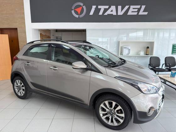 HYUNDAI HB20X 1.6 16V STYLE FLEX 4P AUTOMÁTICO